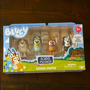 Bluey SCHOOL MATES FRIENDS 4pk Figures Set Bluey Jack Pretzel Mackenzie NEW